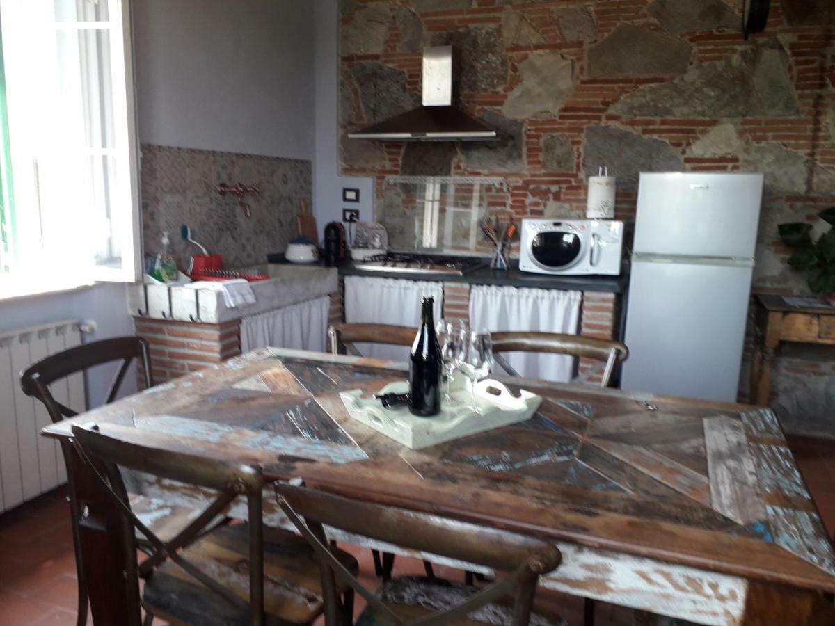 Casa De Servi Lucca
